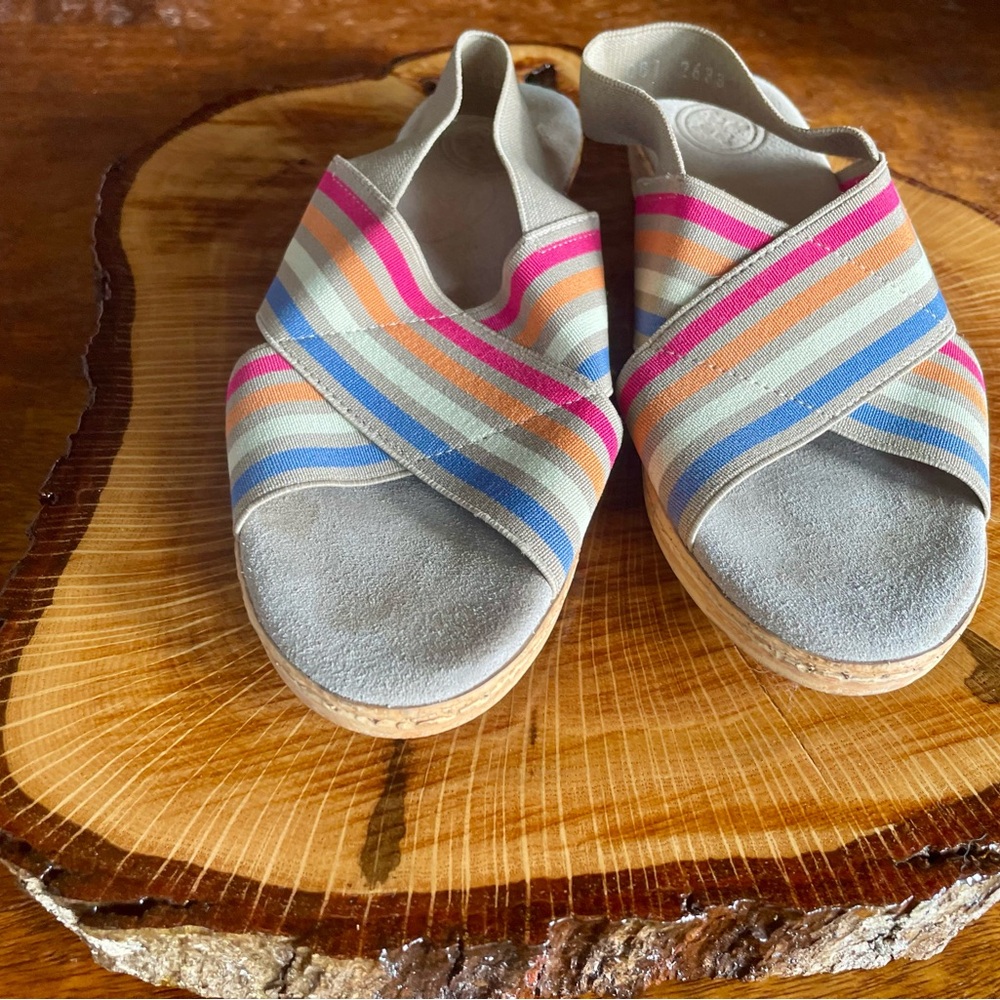 CHARLESTON SHOE CO. size 6 to fit size 6 1/2 - 7. Excellent condition.